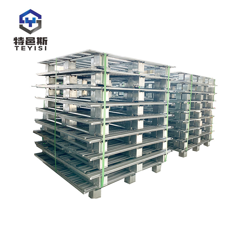 Heavy duty steel pallet