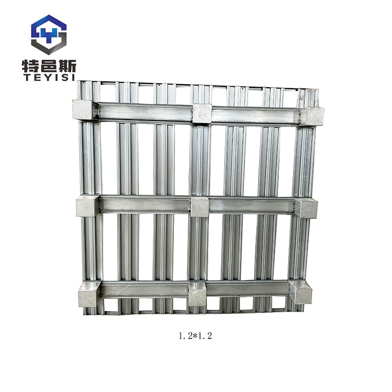 Heavy duty steel pallet