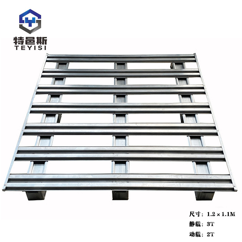 Heavy duty steel pallet